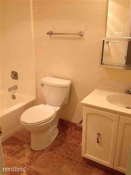 Lakeside Plaza Apartments 3800 Powell Ln, Bailey's Crossroads, VA