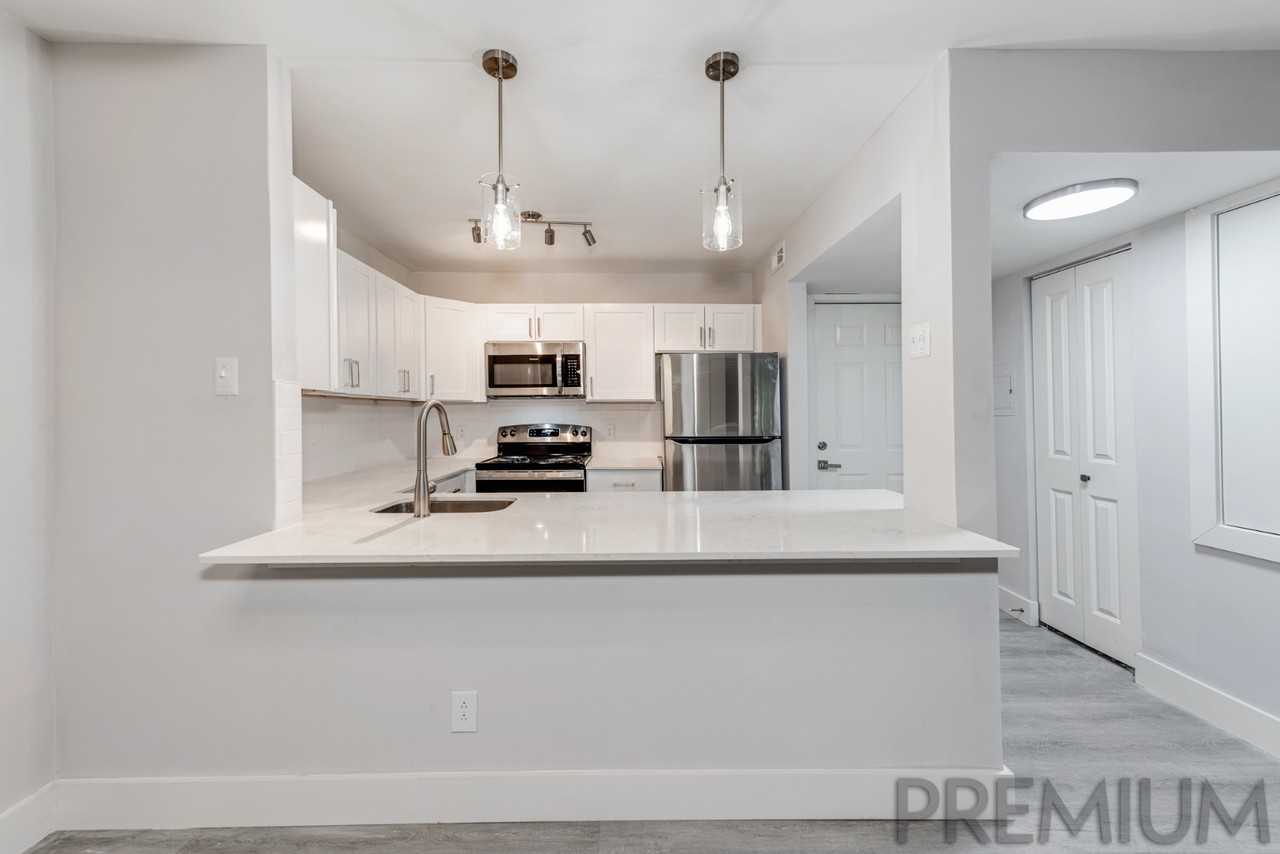 The Flats at Arrowood Apartments 8508 Lodge South Circle, Charlotte