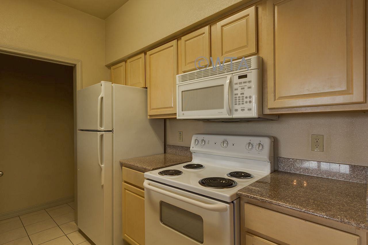 250 SOUTH STAGECOACH TRAIL Apartments 250 S Stagecoach Trl, San