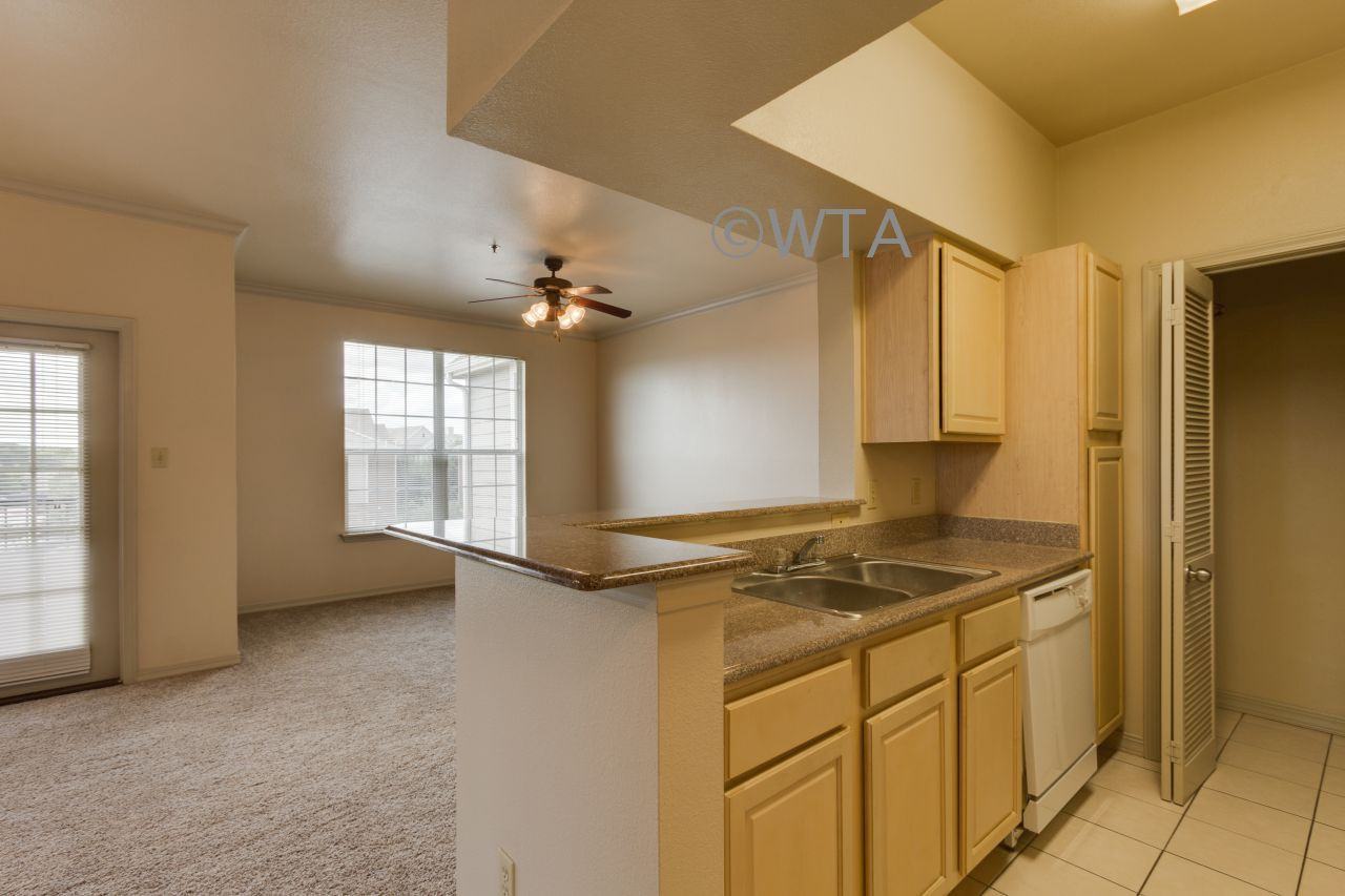 250 SOUTH STAGECOACH TRAIL Apartments 250 S Stagecoach Trl, San