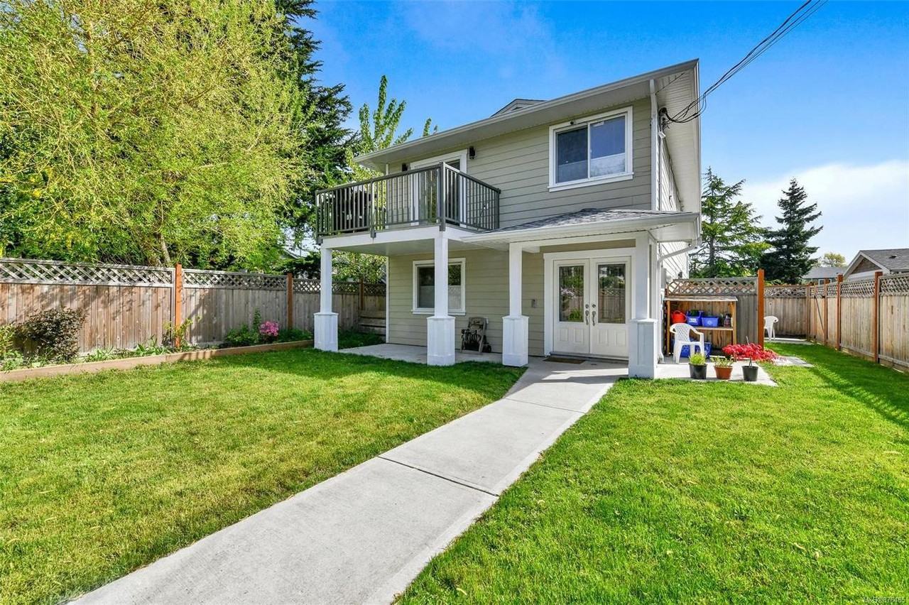 2919 Doncaster Drive, Victoria, BC V8T 3B3 2 Bedroom Apartment for