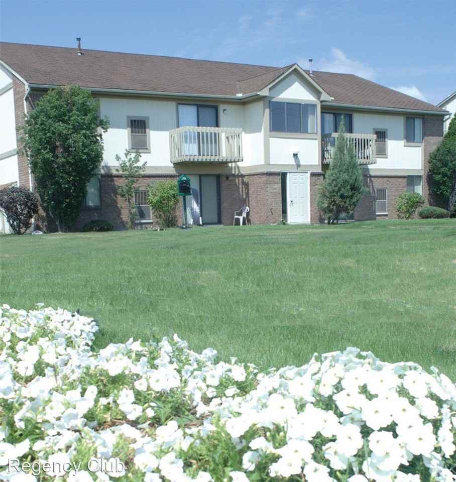 26160 Regency Club Apartments in Southeast Warren, Warren, MI 48089
