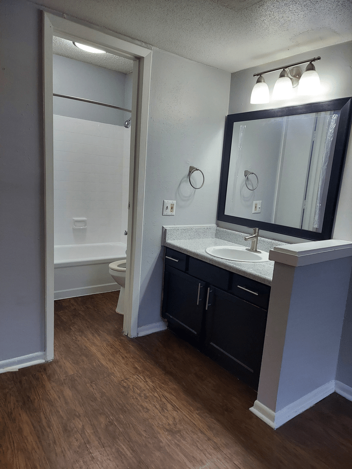 Bellaire Oasis at Oakwell {20211222} Apartments 1946 Ne Loop 410, San