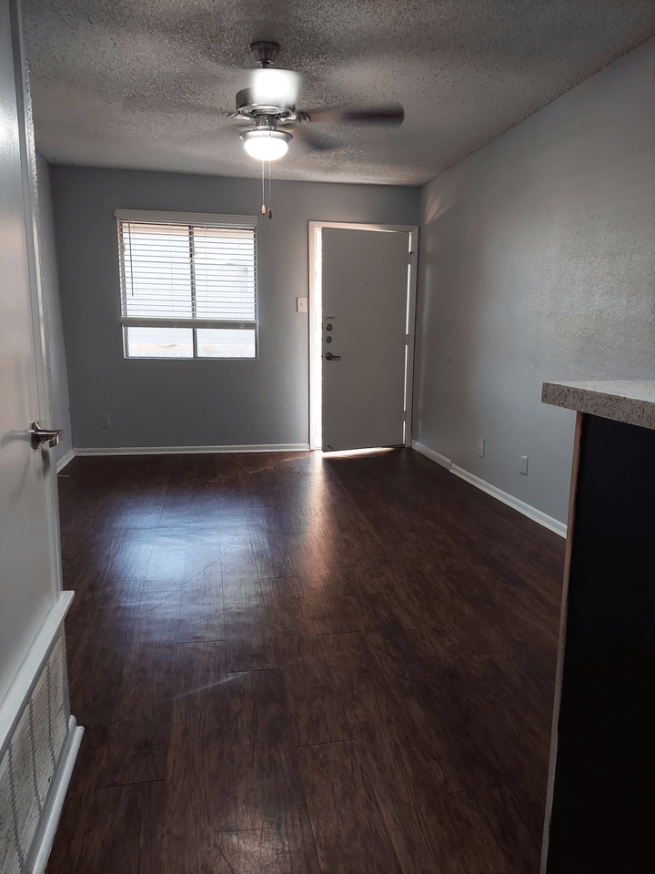 Bellaire Oasis at Oakwell {20211222} Apartments 1946 Ne Loop 410, San