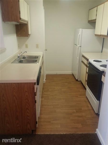 Conner Court Apartments 1467 State Rd 44 E, Connersville, IN 47331