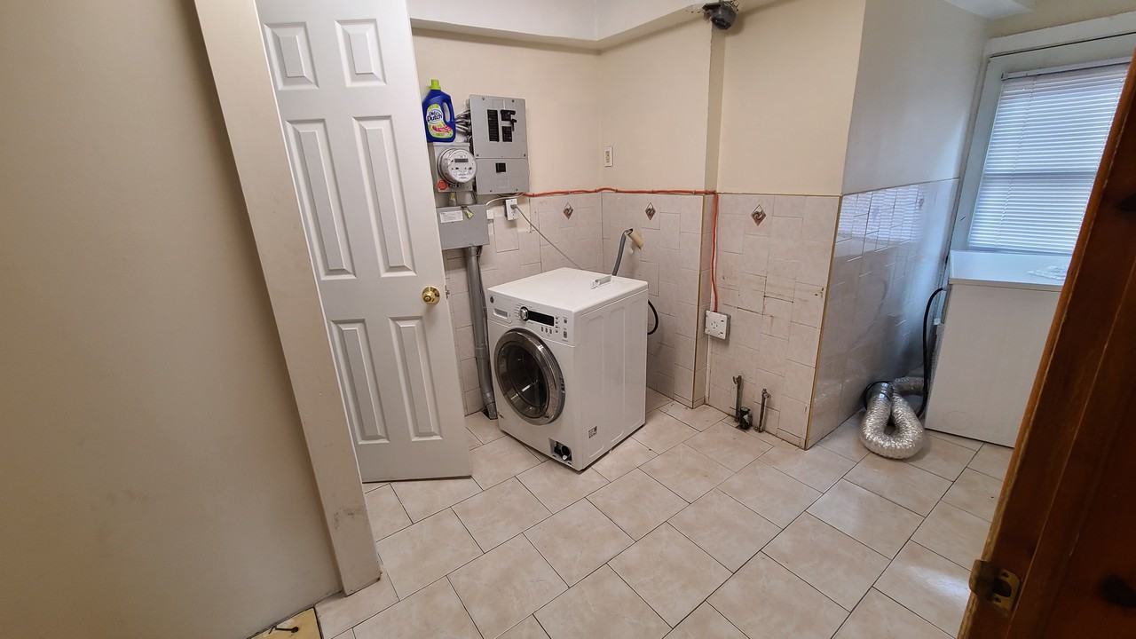 St Urbain Apartments 5272 Rue SaintUrbain, Montréal, QC H2T 2W9 Zumper