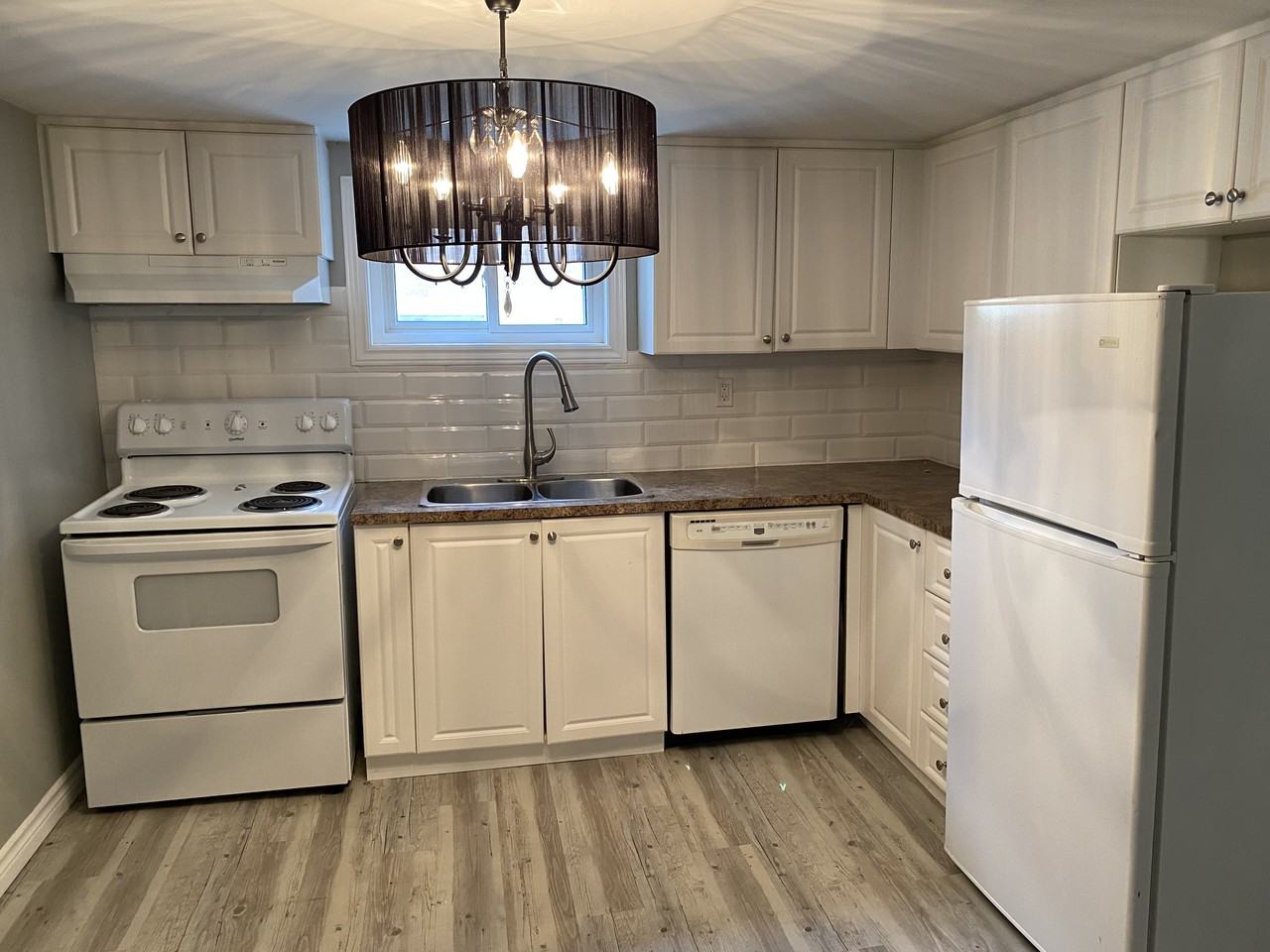 367 East 23rd Street Lower Unit Apartments 367 East 23rd St, Hamilton, ON L8V 2X5 Zumper