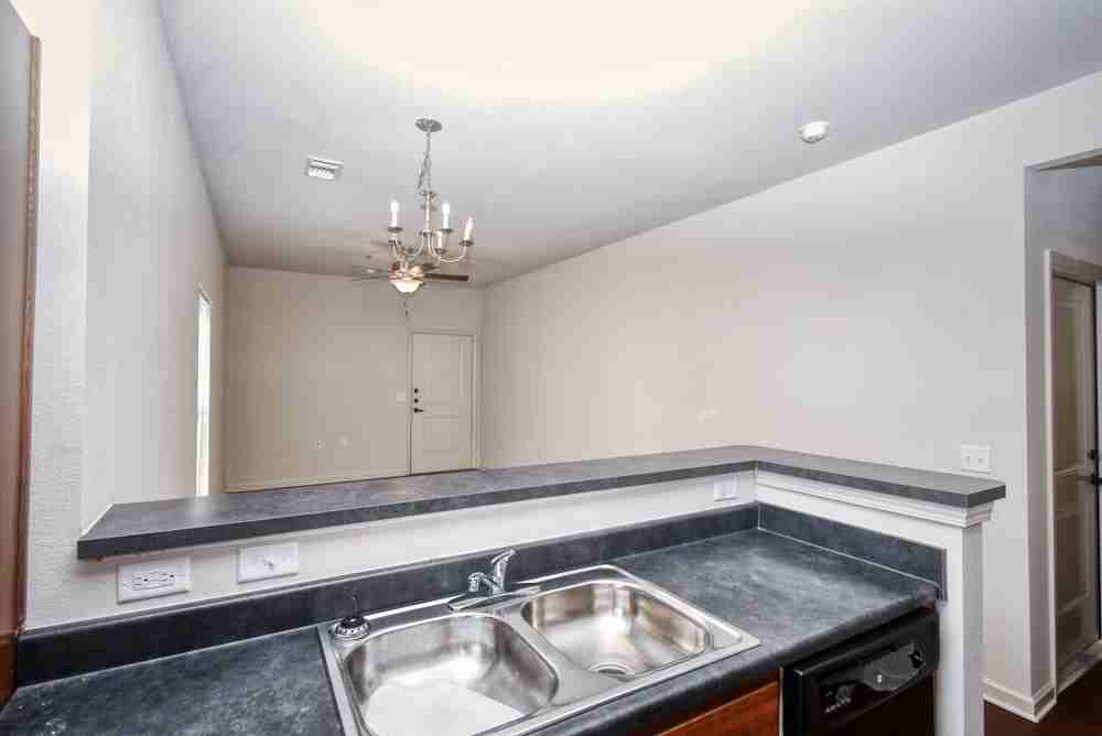 Courts Townhomes Apartments 1016 Cts, TX 78343