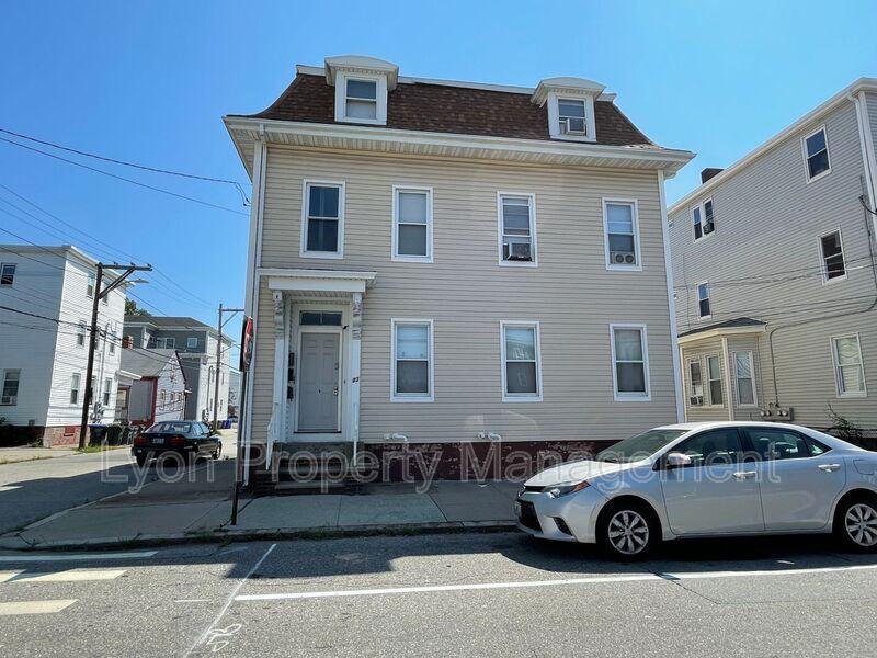 92 Vinton St 1, Providence, RI 02909 3 Bedroom Condo for Rent for 2,000/month Zumper