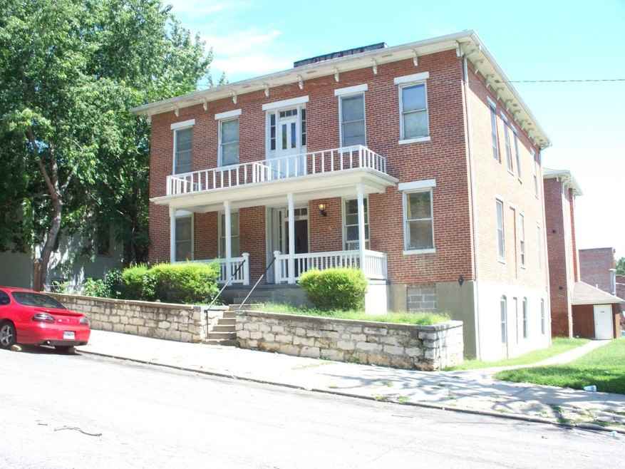 425 N 11th St, Saint Joseph, MO 64501 One Bedroom Apartments for Rent
