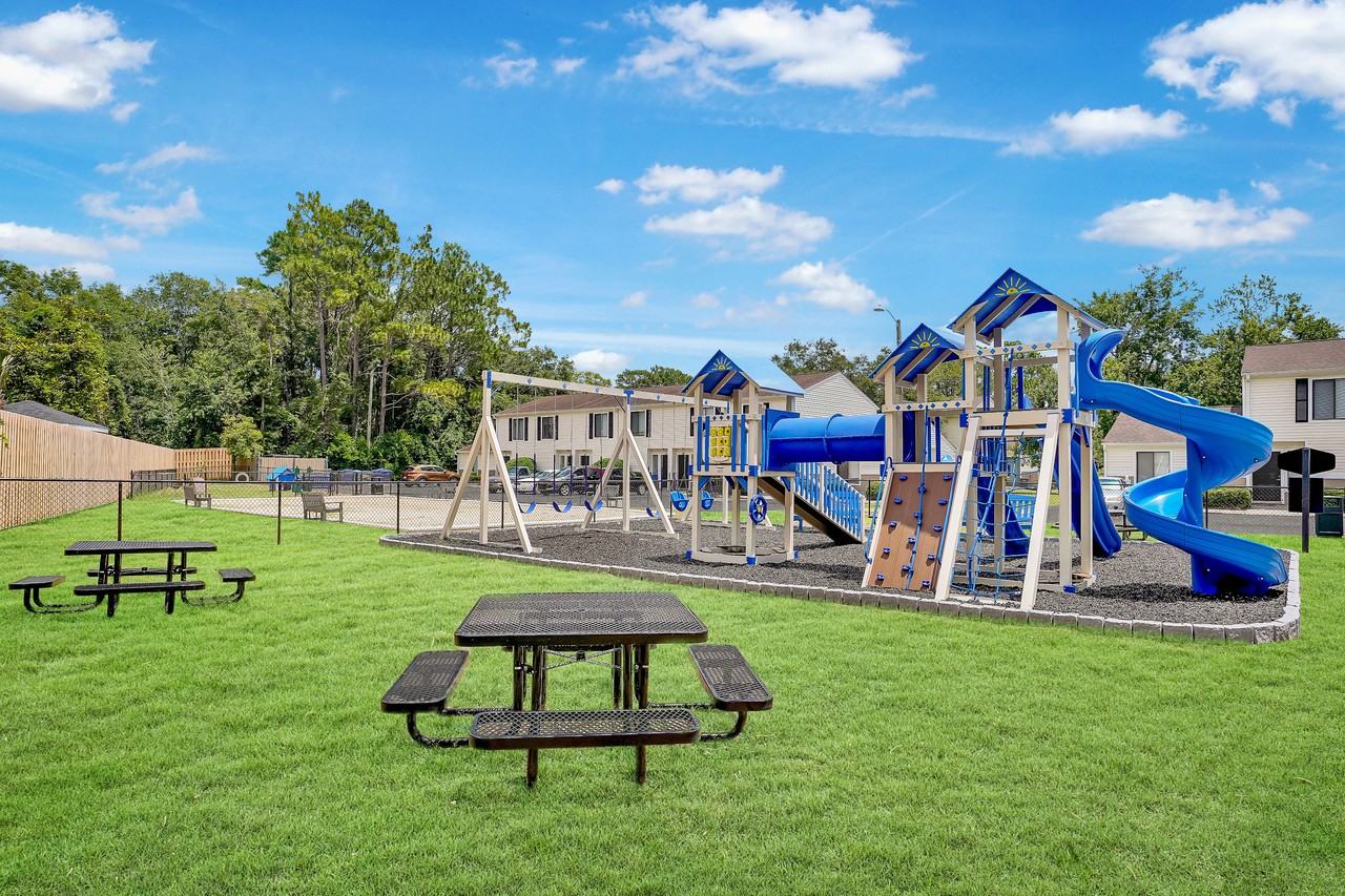 Harbor Station Townhouses 4901 Randall Parkway, Wilmington, NC 28403