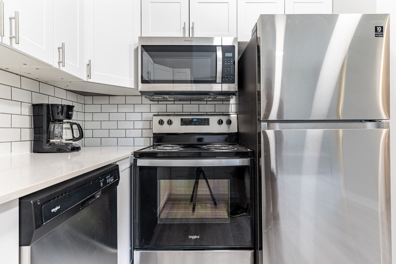 220 Saint Clair Street, ChathamKent, ON N7L 3J8 2 Bedroom Apartment