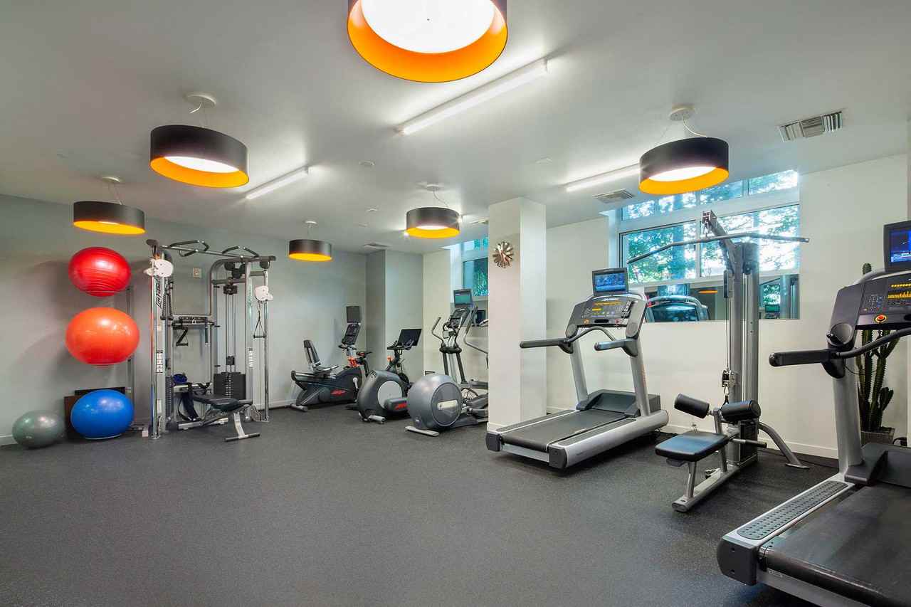 Wilshire Margot Apartments 10599 Wilshire Blvd, Los Angeles, CA 90024