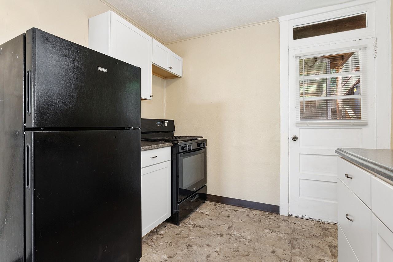 2087 Plainview Ave Apartments in Brookline, Pittsburgh, PA 15226 Zumper