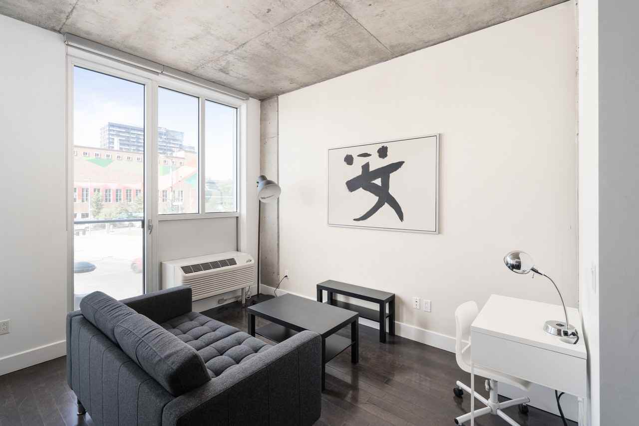 888 Rue Wellington Apartments in VieuxMontréal, Montréal, QC H3C 0N1