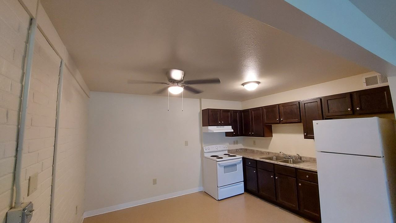 Sandy Run Apartments Please call 9104550548 for more information