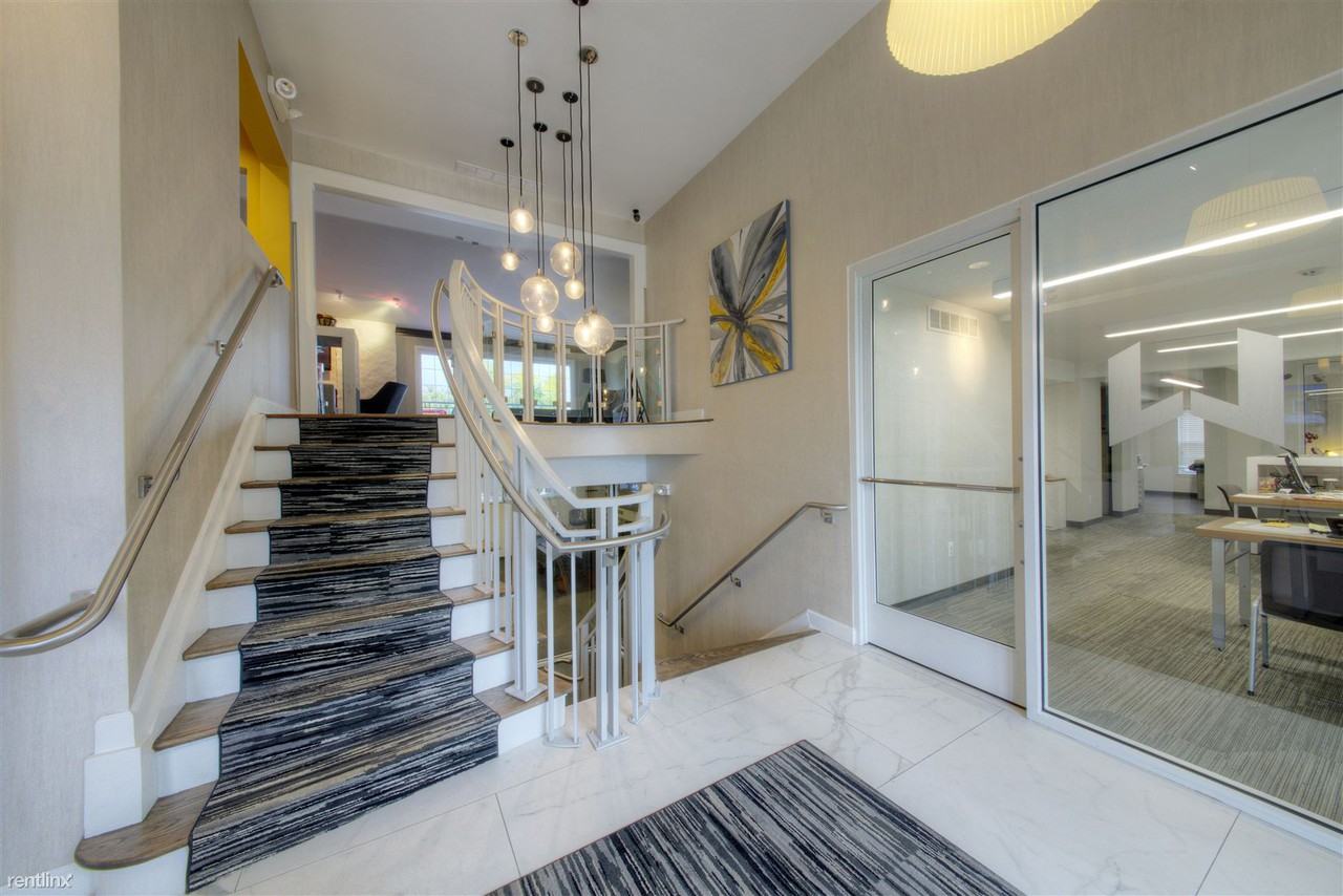 Woodbury Gardens Apartments and Townhomes 1245 Astor Ave, Ann Arbor