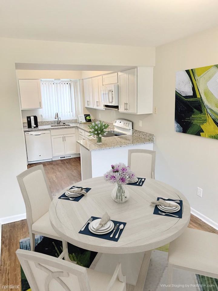 Weatherstone Townhomes Apartments 29900 Franklin Rd, Southfield, MI