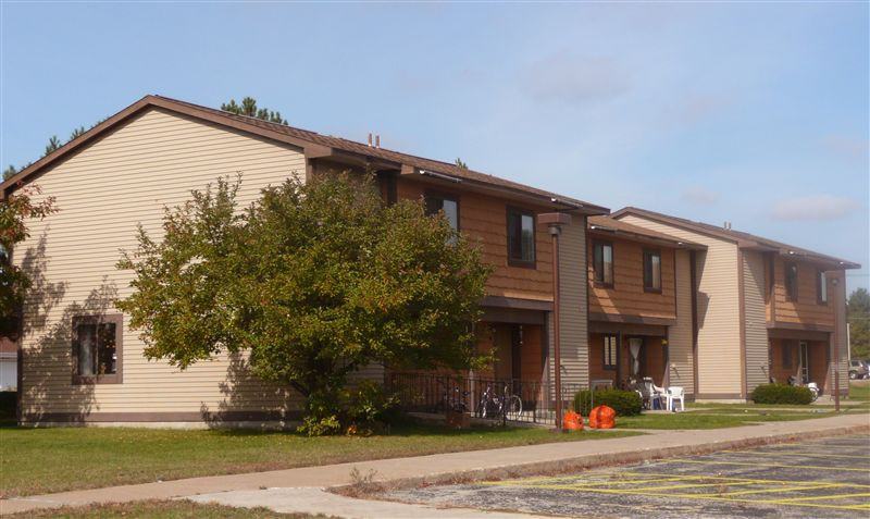 Les Cheneaux Apartments 825 S 26th St, Escanaba, MI 49829 Zumper