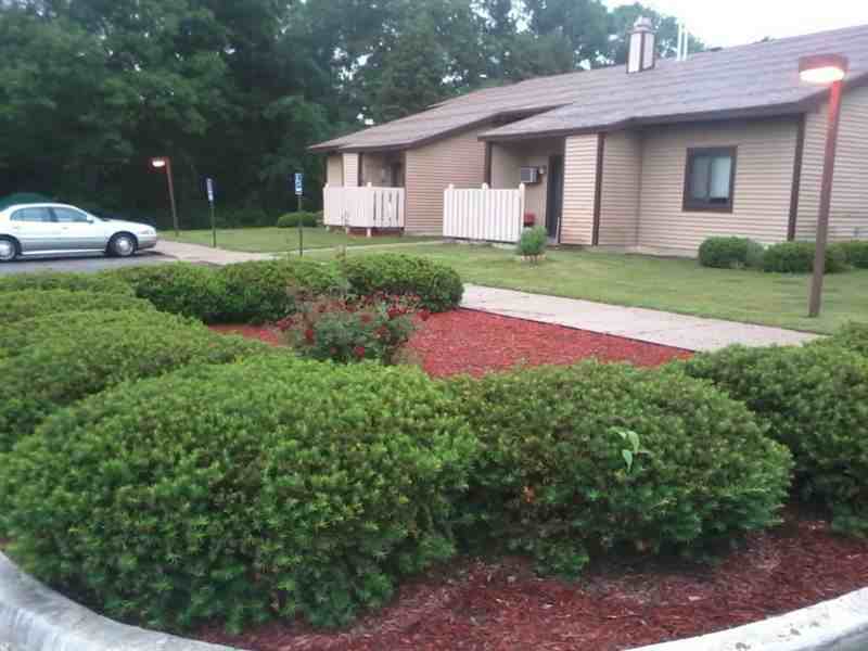 Knollview Apartments 512 W High St, Ovid, MI 48866 Zumper