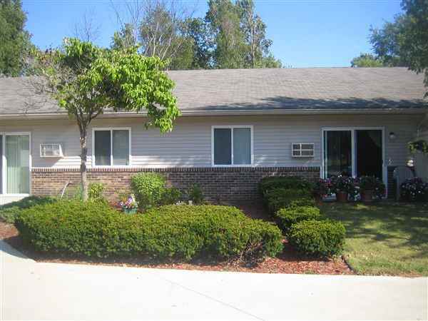 Clinton West Senior Apartments 839 S Clinton St, Stockbridge, MI