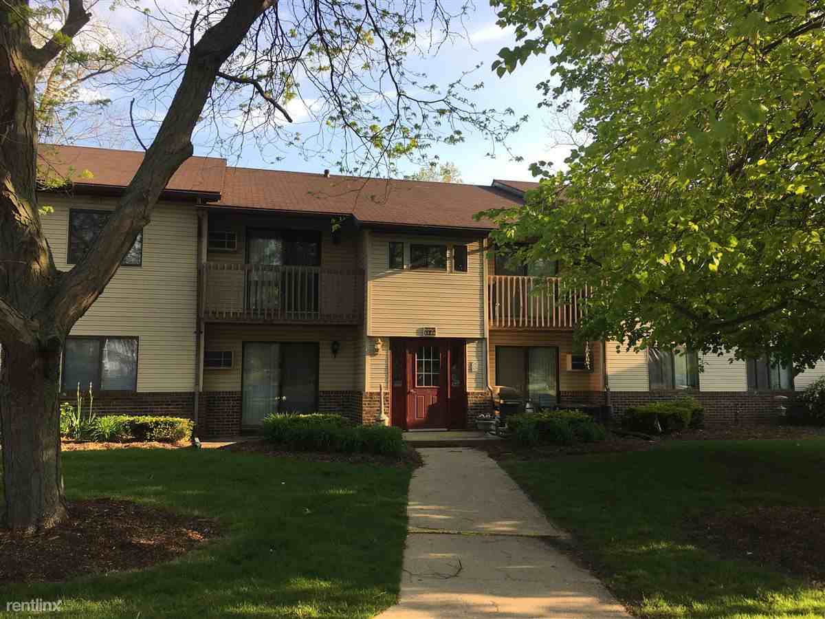 Oakview Estates Apartments 17670 Us Highway 12, New Buffalo, MI 49117