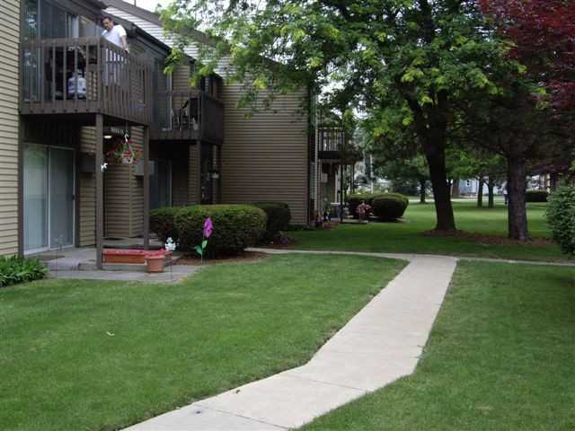 Riverview Village apartments 632 Riverview Ln, Eaton Rapids, MI 48827