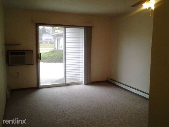 Carriage Towne Place I Apartments 218 E Williams St, Ovid, MI 48866