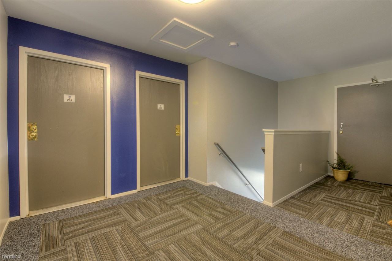 Woodridge Apartments 18242 Middlebelt Rd Ofc, Livonia, MI 48152 Zumper