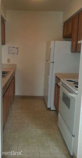 Park Terrace I Apartments 300, 320, 321 Lloyd St., Williamston, MI