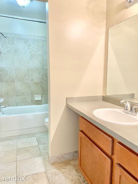 Briarwood Park Apartments 2400 Parmenter Blvd, Royal Oak, MI 48073