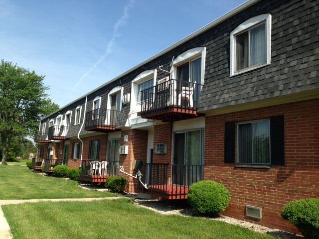 Falcon Crest Apartments 24450 Little Mack Ave, Saint Clair Shores, MI