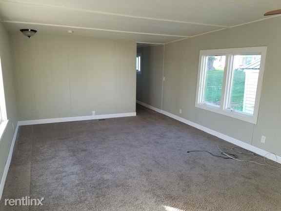 605 W Main St Apartments in Le Grand, IA 50142 Zumper