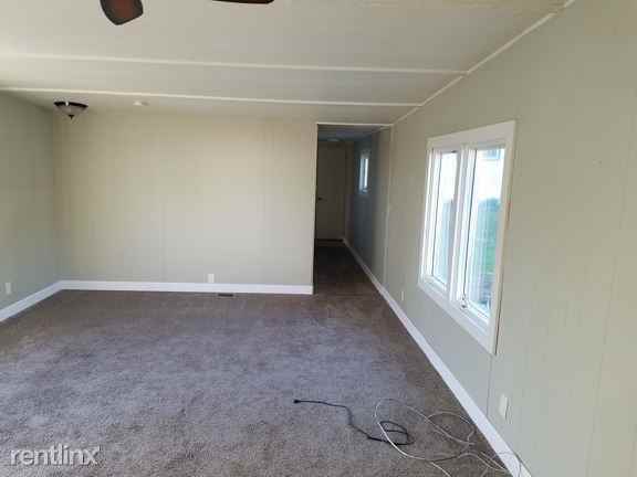 605 W Main St Apartments in Le Grand, IA 50142 Zumper