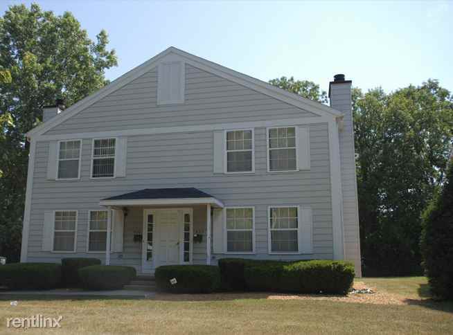 Spartan Duplexes Apartments 326 Stoddard Ave, East Lansing, MI 48823