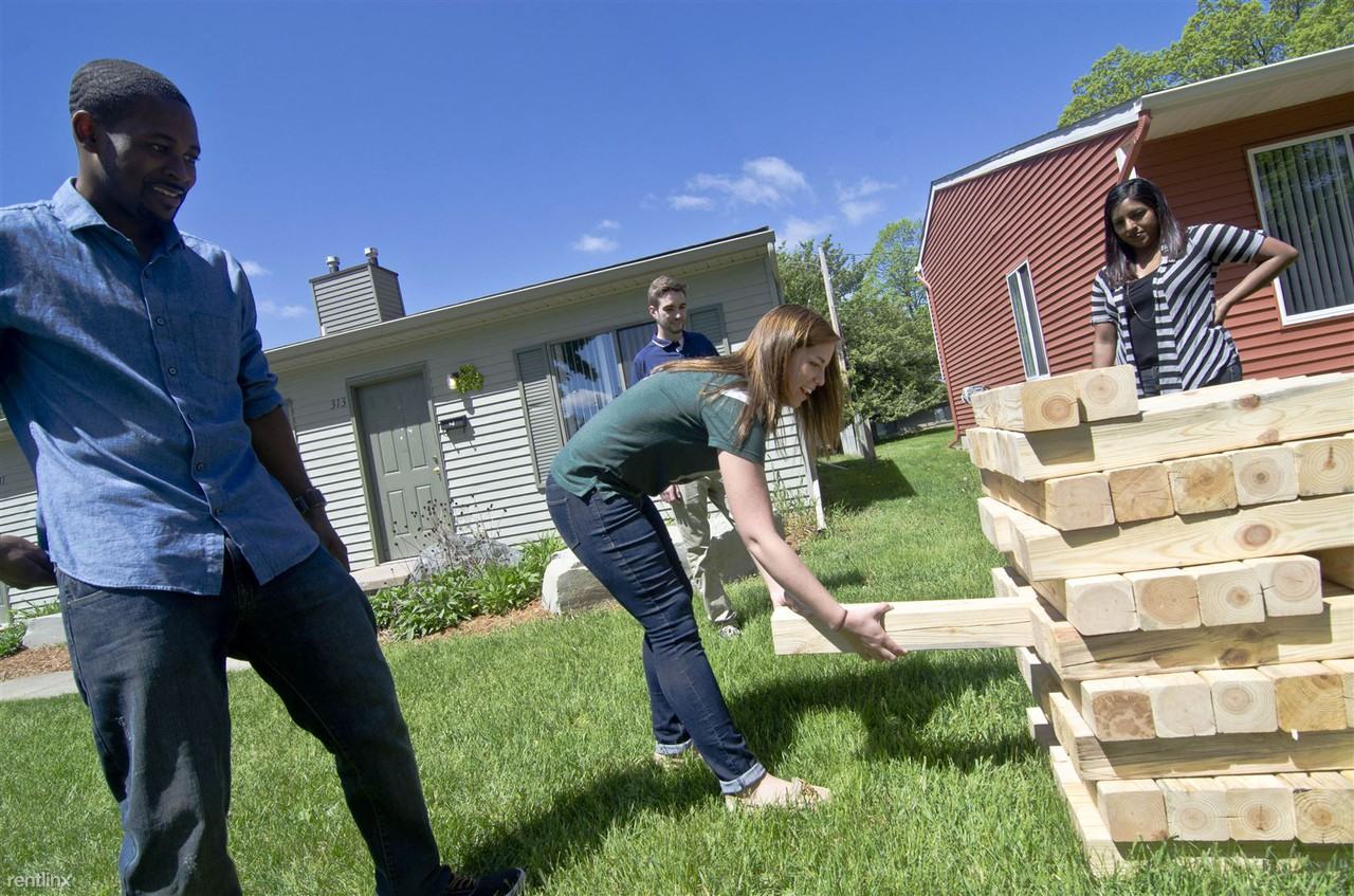 Spartan Duplexes Apartments 326 Stoddard Ave, East Lansing, MI 48823