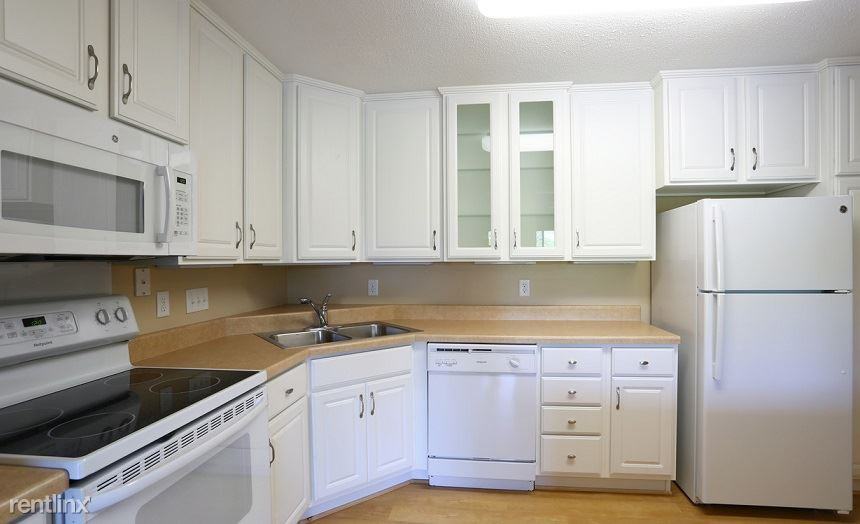 Hwy 694 & White Bear Ave Apartments in White Bear Lake, White Bear Lake