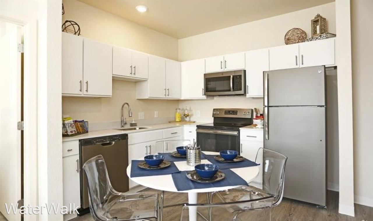 1721 West Royal Lane Apartments 1721 W Royal Ln, Irving, TX 75063