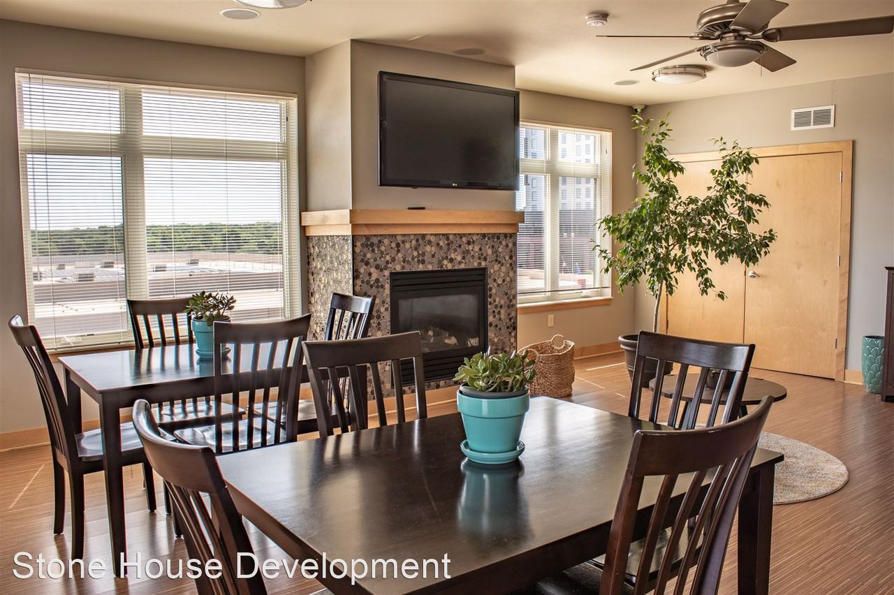 The Overlook at Hilldale Apartments 4620 Frey St, Madison, WI 53705