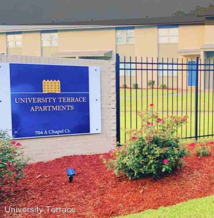 University Terrace Student Housing Apartments 704 704 A Washington