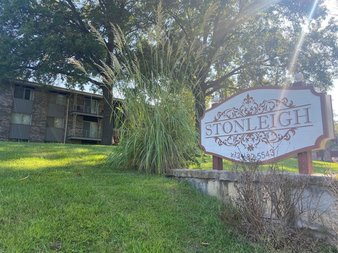 Stoneleigh Apartments 1310 Stonleigh Ct, Leavenworth, KS 66048 Zumper