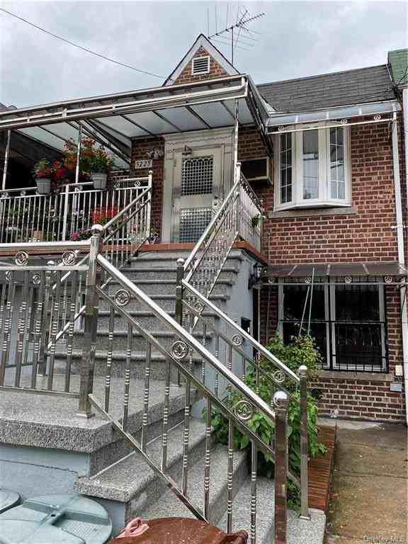 3225 Eastchester Rd 1, New York, NY 10469 2 Bedroom Apartment for