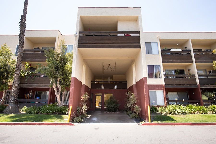 Escondido Adult Village Apartments 1084 E Washington Ave, Escondido