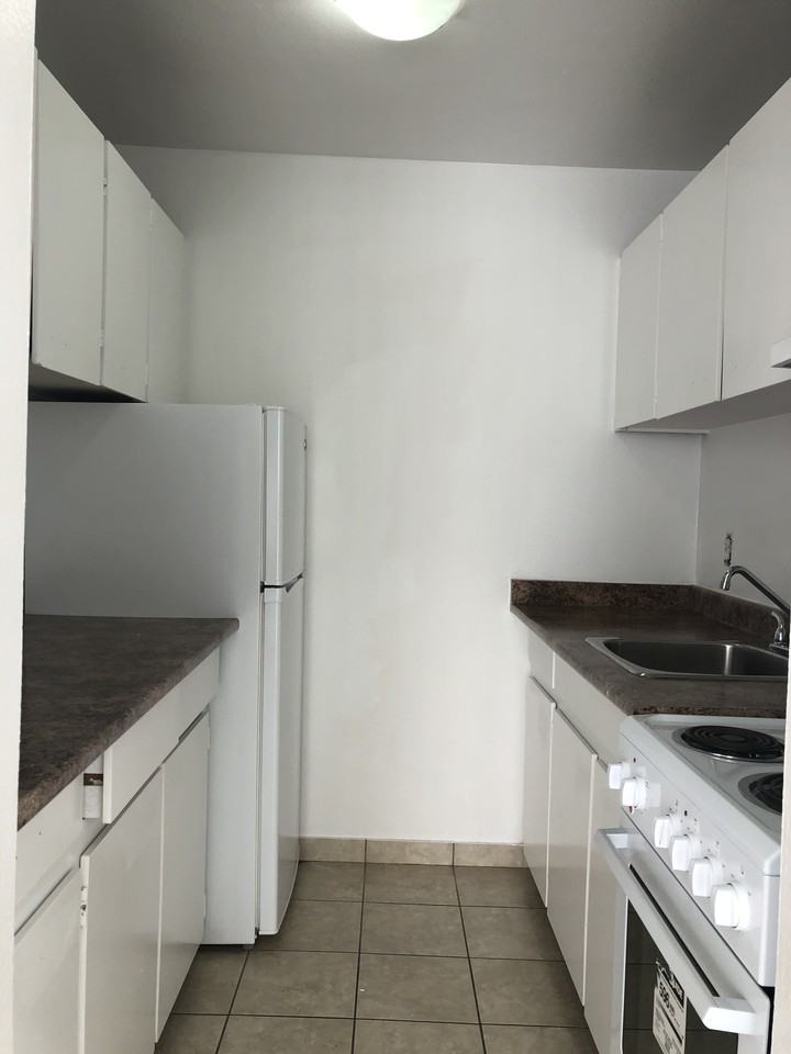 2121 Wall Street, Vancouver, BC V5L 1B3 Studio Apartment for 1,849