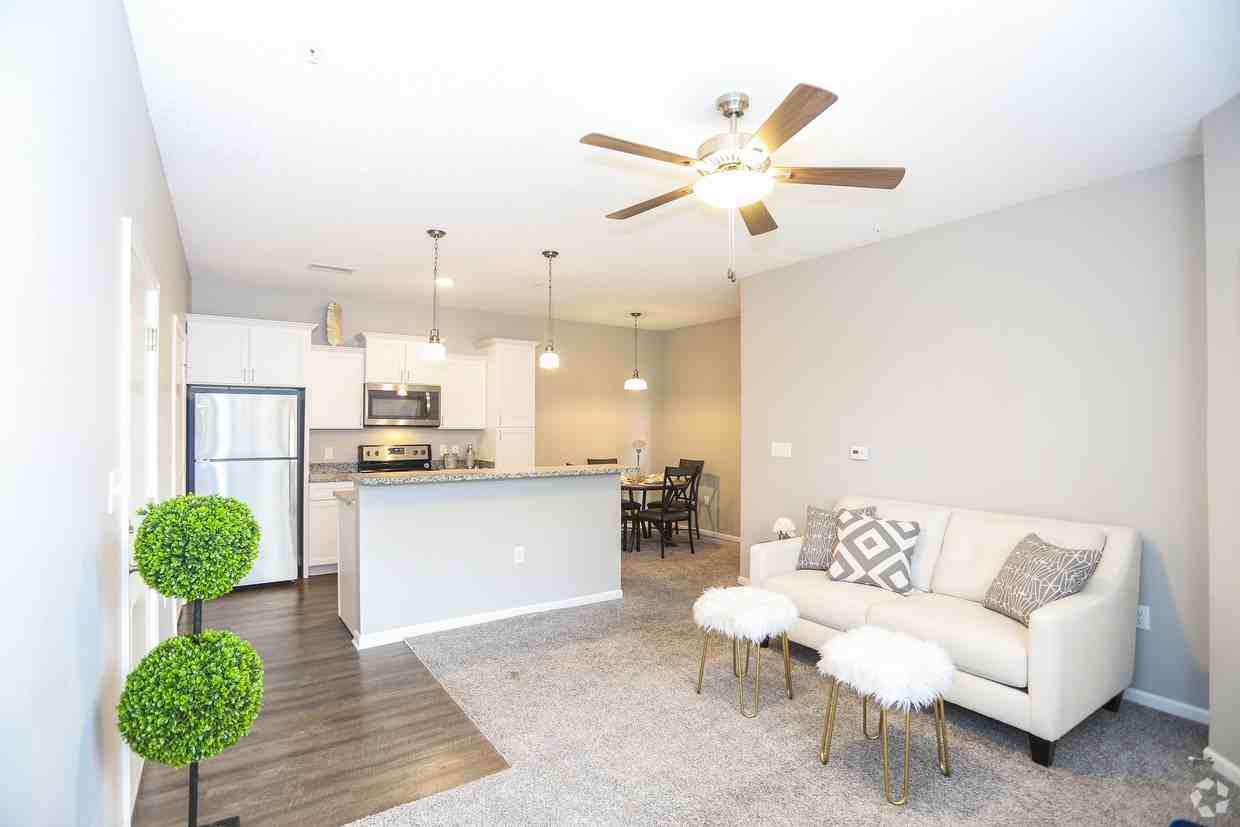 Summit Crossing Apartments 14500 E Bannister Rd, Kansas City, MO