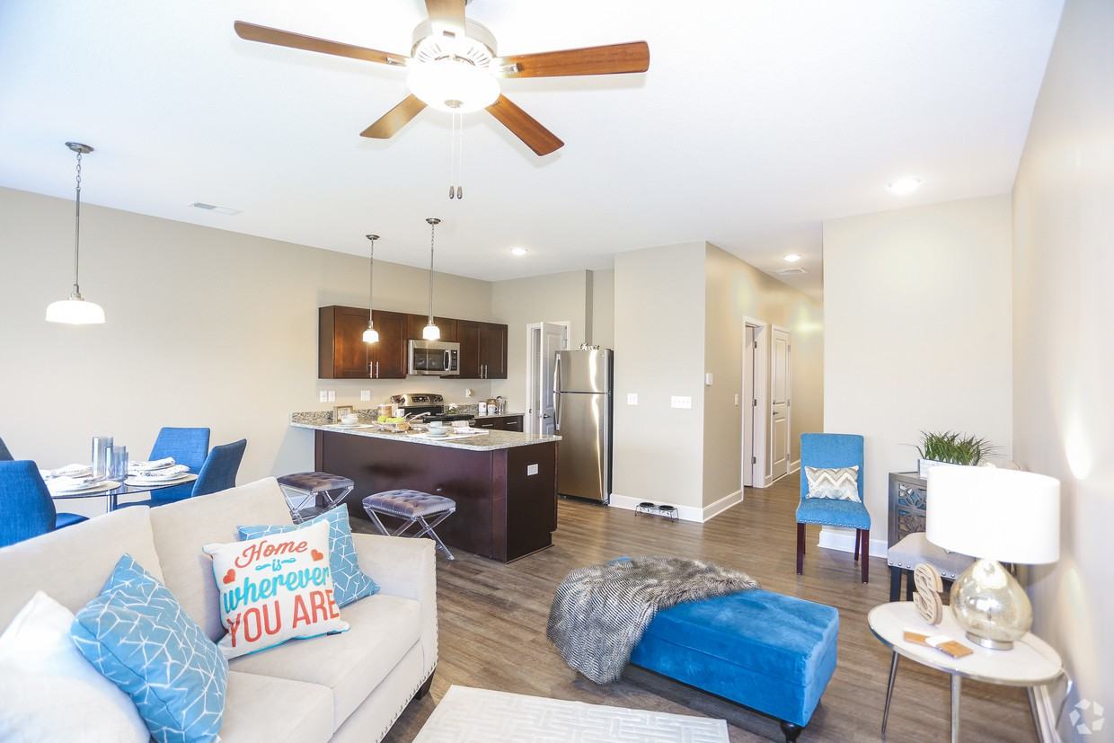 Summit Crossing Apartments 14500 E Bannister Rd, Kansas City, MO