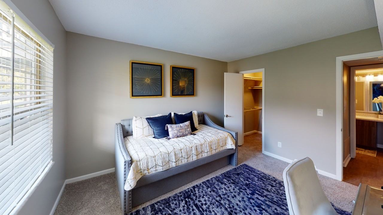 Hamptons of Cloverlane Apartments 4685 Hunt Club Dr, Ypsilanti, MI