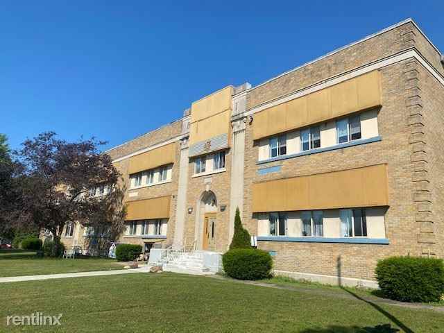 Sunnyside Manor Apartments 27 Sunnyside Ave, Bemus Point, NY 14712