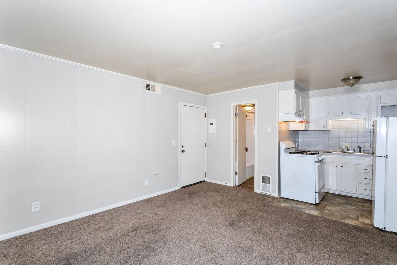 2815 Merriam Lane Apartments 2815 Merriam Ln, Kansas City, KS 66106