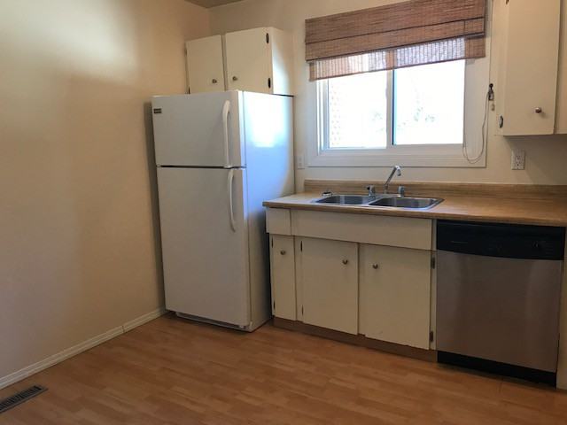 116 Kaskitayo Court Apartments 116 Kaskitayo Crt Nw, Edmonton, AB T6J